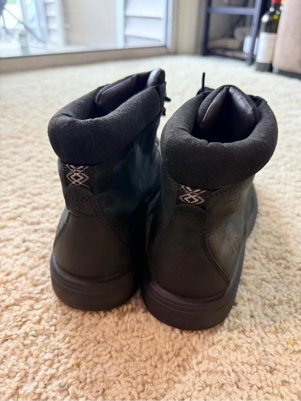UGG Men's Black Waterproof Leather Hullen Utility Boots (Size 9.5 US / 42.5 EU)